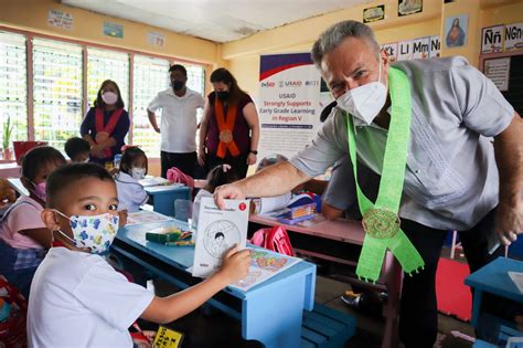 bicol to negros occidental|Over 1M students to enter schools in Bicol region at class opening.